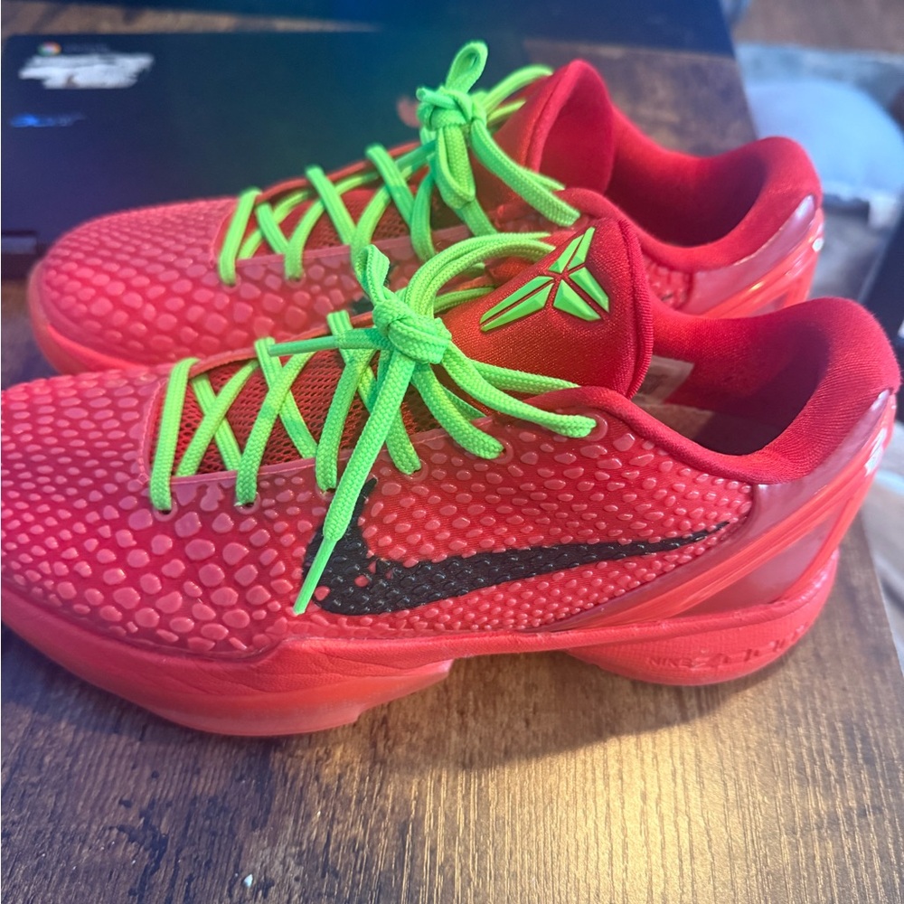 Reverse Grinch -great condition
